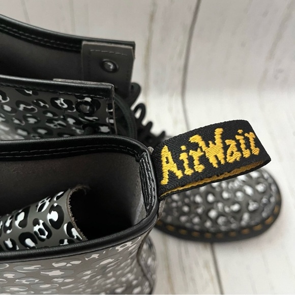 Dr. Martens 1460 Smooth Leather Leopard Boot Women’s Size 7 NWOB - Picture 11 of 16